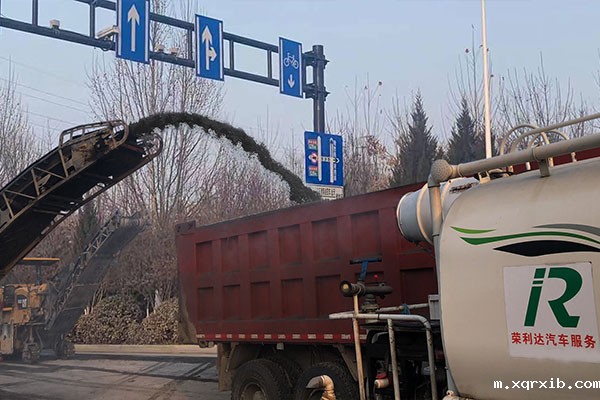 高温环境下压路机的操作说明