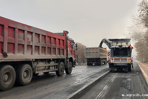 济南摊铺机出租