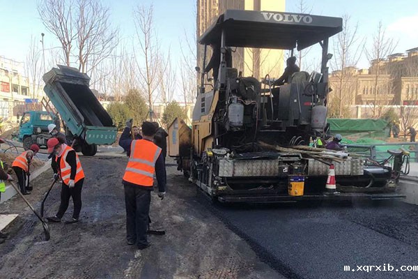 压路机工作发热后大震变没了的原因